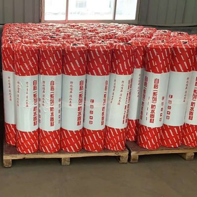 China Waterproof Self Adhesive Bitumen Roll 10m For Concrete / Wood Roofs