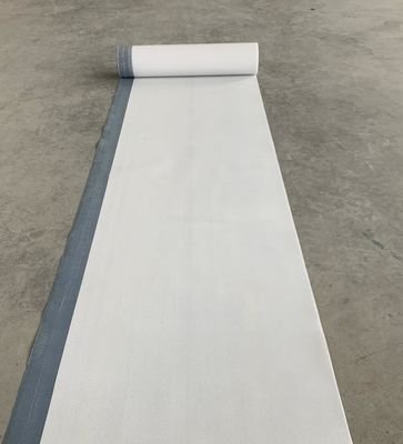 Smooth 1-2m W Hdpe Waterproofing MembraneTear Resist ≥70N Chemical Durability