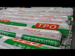 Sistemas de conexión mecánica de techos metálicos TPO Membrana de techos 1,5 mm Vida útil larga